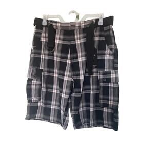 New Beverly Hills Polo Club men’s Black Plaid cargo shorts with belt size 36.